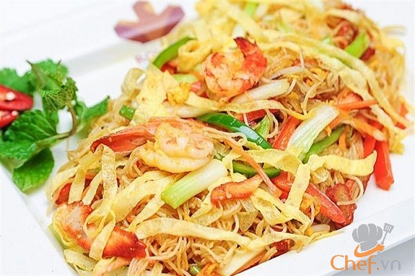 Đổi vị với cách làm bún xào Singapore siêu ngon