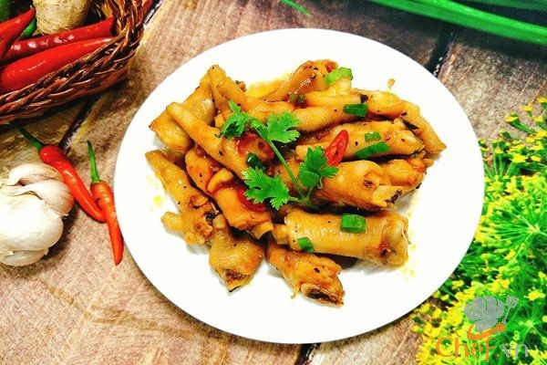 Cách làm chân gà xào chua ngọt và xào sả ớt ngon không cưỡng nổi
