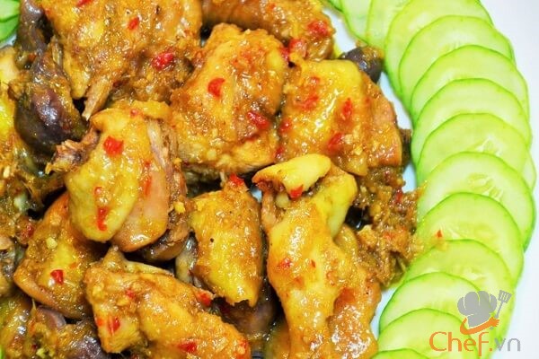 Cách làm gà kho sả ớt vị miền Trung và miền Nam ngon đậm đà