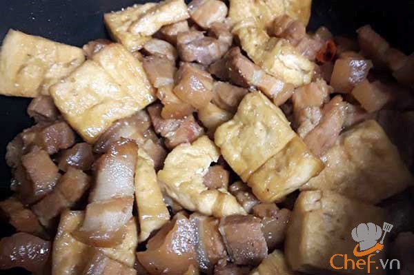 Cách làm món thịt kho đậu hũ nước dừa ngon hết ý