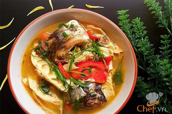 Cách nấu lẩu cá chép giòn không tanh đơn giản cho ngày mưa