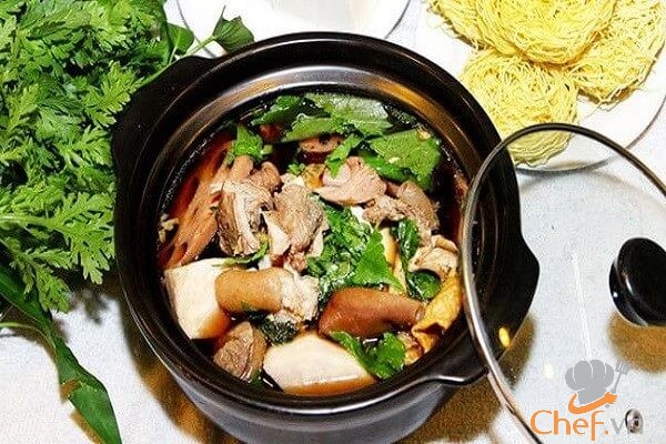 Tư vấn cách nấu lẩu dê thuốc bắc đơn giản và ăn với rau gì thì ngon?