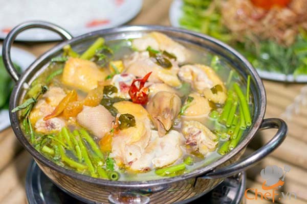 Cách nấu lẩu gà bỗng rượu ngon đãi gia đình cho ngày nghỉ Lễ 30/4