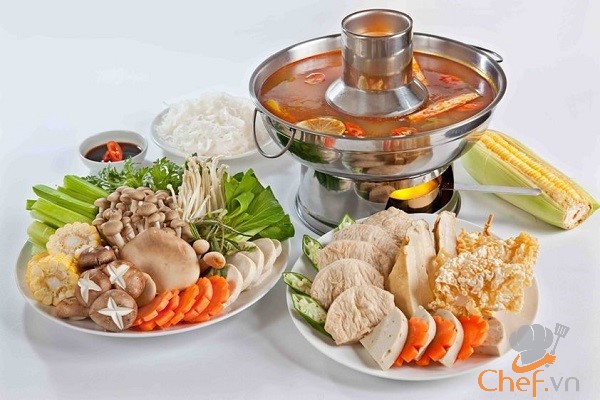 Lễ Vu Lan ý nghĩa hơn với món lẩu nấm chay chua cay, thập cẩm