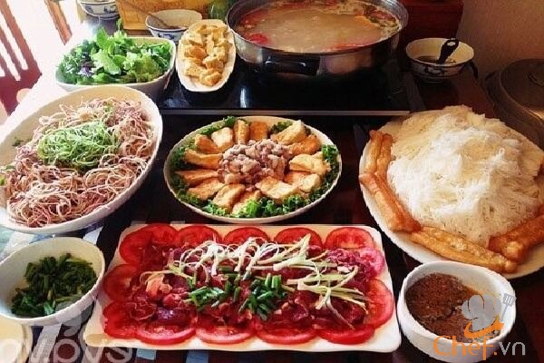 Học ngay cách làm lẩu riêu cua bắp bò sườn sụn ngon đúng vị Hà Nội