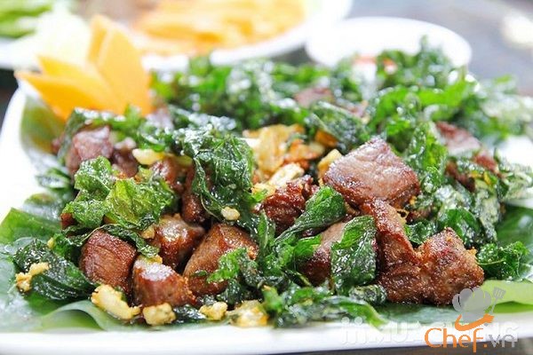 Cách làm thịt trâu xào lá lốt và rau muống siêu hấp dẫn