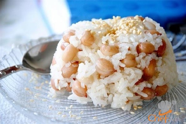 Nấu xôi đậu phộng nước cốt dừa bằng nồi cơm điện chuẩn miền Nam