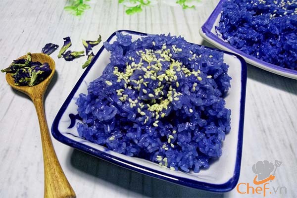 Cách nấu xôi hoa đậu biếc ngon lạ miệng và bắt mắt