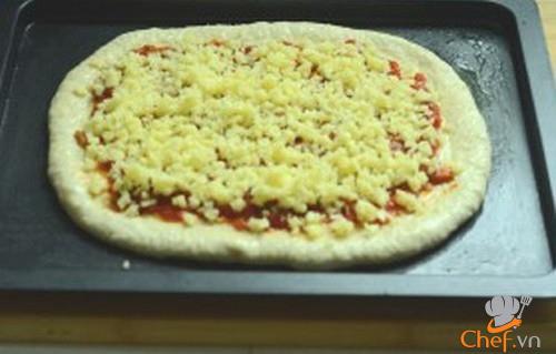 Pizza xúc xích làm đơn giản mà ăn cực ngon!