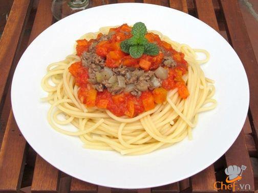 Mỳ Ý sốt cà chua bò băm làm nhanh ăn ngon