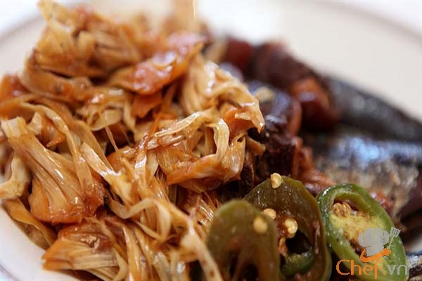 Độc đáo với cách làm cá nục kho xơ mít